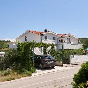 guesthouse-aria.splithotels.org/