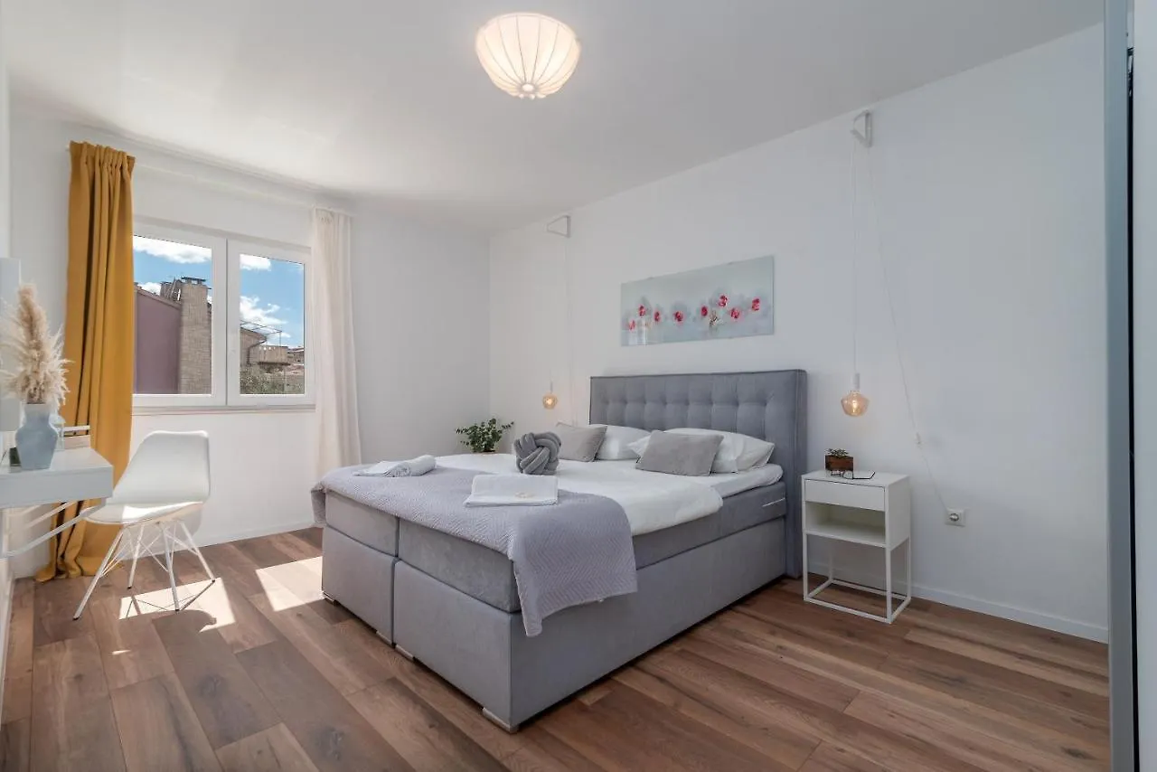 Apartment Radic-Perfect Location For Summer Activities Trogir Kroatien